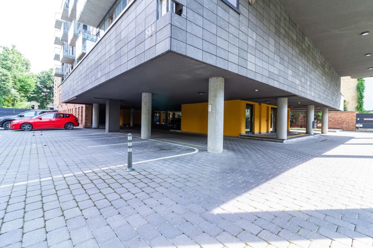 Cohost I Sunny Center Apt, Covered Parking, Balcony & Self Check-In Κάουνας Εξωτερικό φωτογραφία